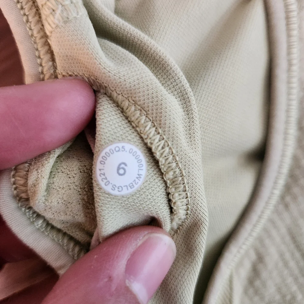Lululemon High Neck Green Ebb To Train Sports Bra Medium Support Size 6